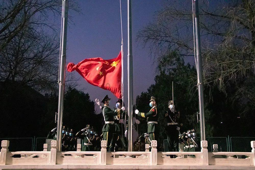 娃压岁钱给到几岁合适?大多不超过此年龄,你别发错了让双方尴尬